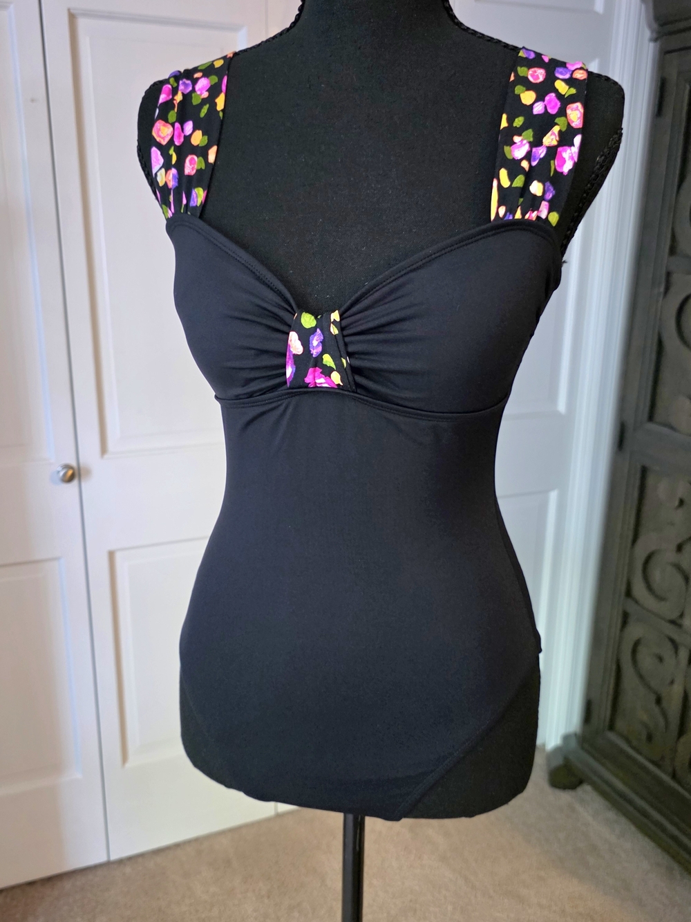 Anne Cole Black Floral One Piece Swimsuit Size 6 Tummy Control Retro Pin Up